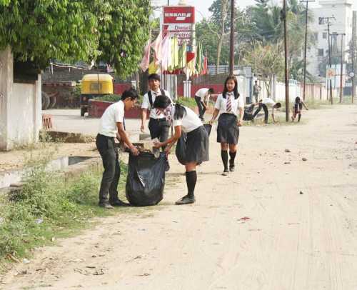 ANI on X: Nagaland: Dimapur residents demand shifting of DMC dumping site;  block garbage laden vehicles (Feb 1 )  / X